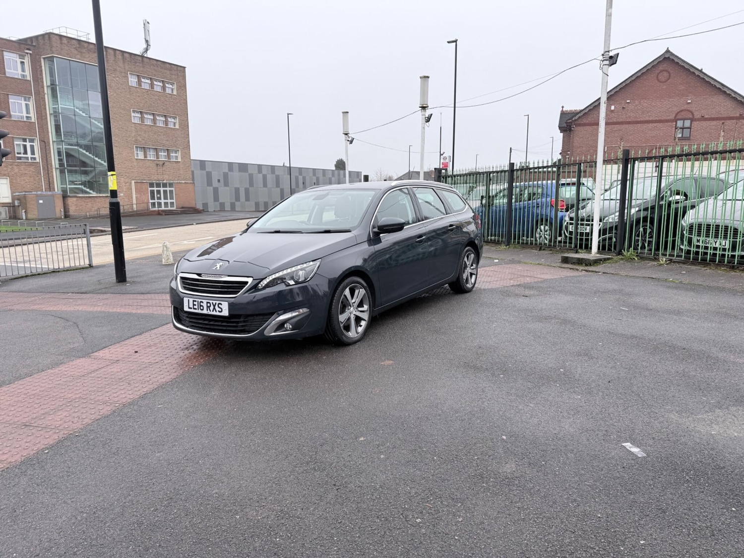 Used Peugeot 308 2016 for sale - 77242331: Photo 9