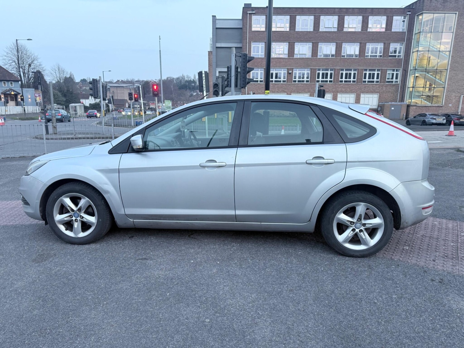 Used Ford Focus 2010 for sale - 77768027: Photo 13
