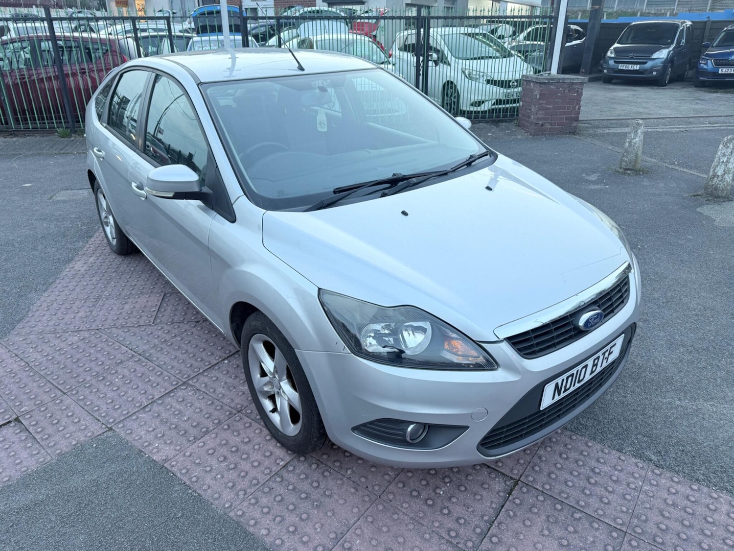 Used Ford Focus 2010 for sale - 77768027: Photo 6