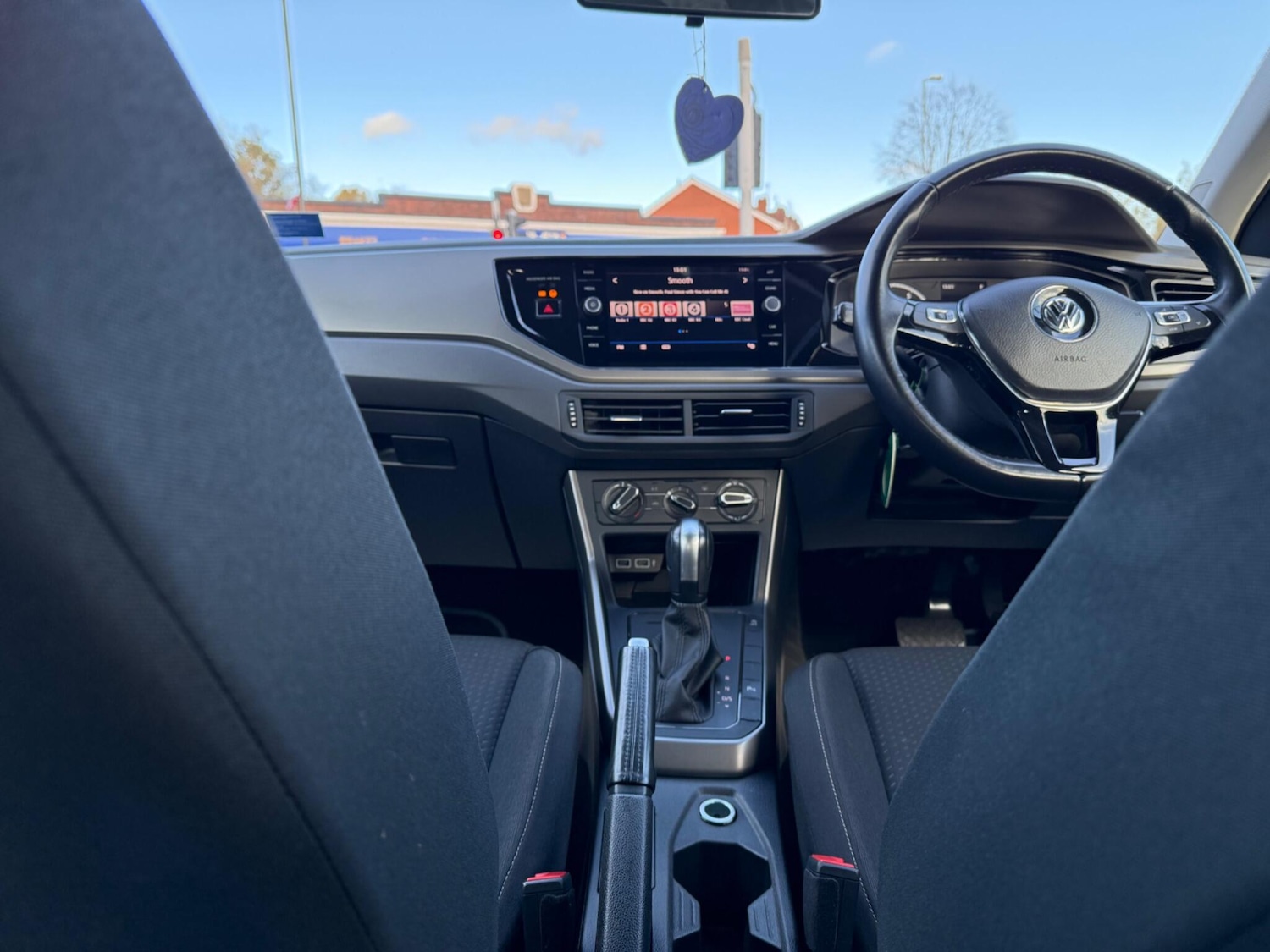 Used Volkswagen Polo 2020 for sale - 76440783: Photo 32