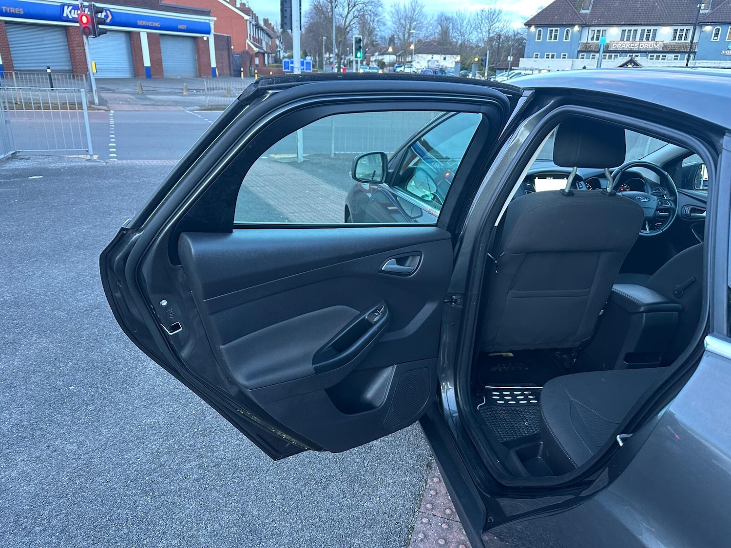 Used Ford Focus for sale - 77994403: Photo 26