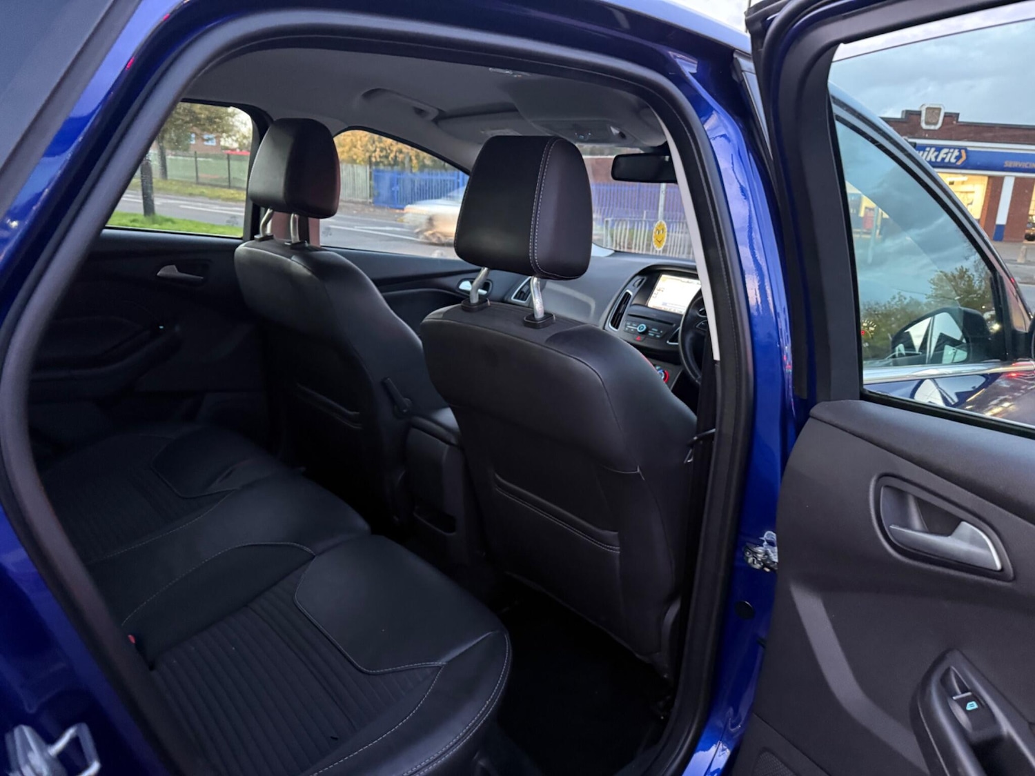 Used Ford Focus 2015 for sale - 76389089: Photo 24