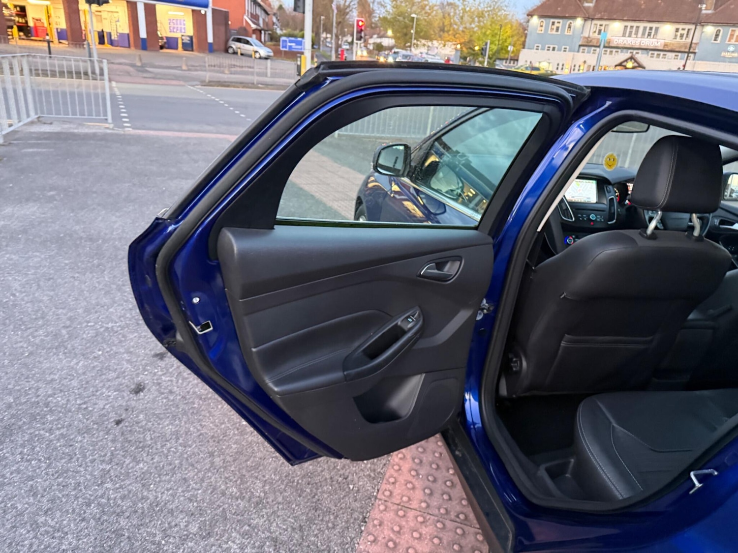 Used Ford Focus 2015 for sale - 76389089: Photo 29