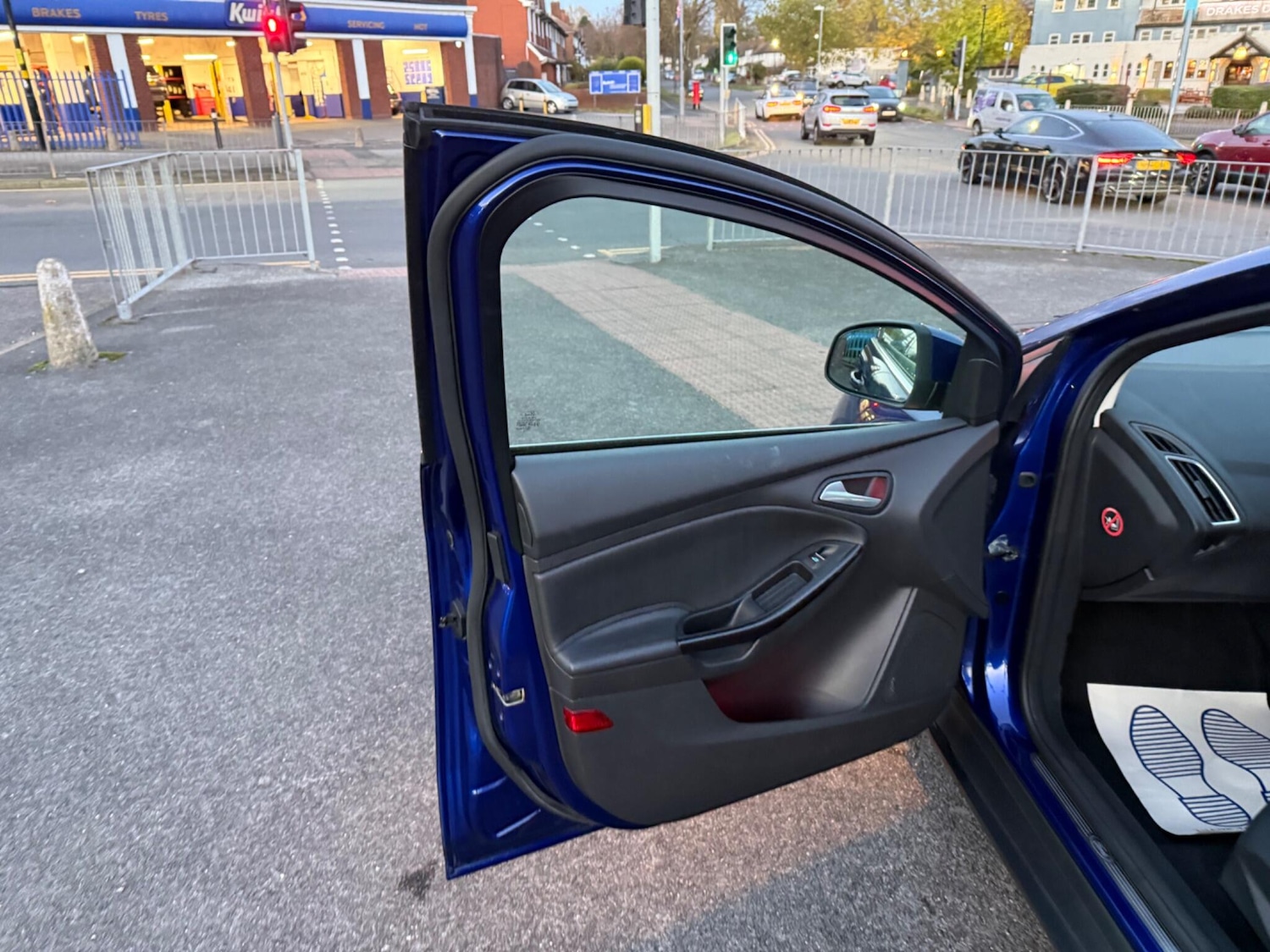 Used Ford Focus 2015 for sale - 76389089: Photo 33