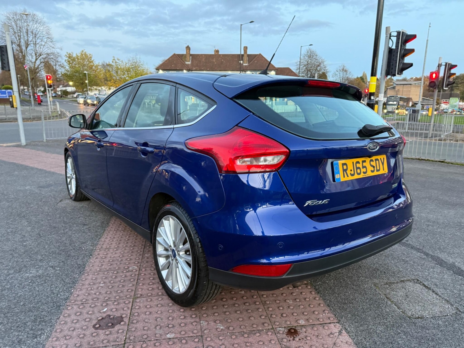 Used Ford Focus 2015 for sale - 76389089: Photo 7