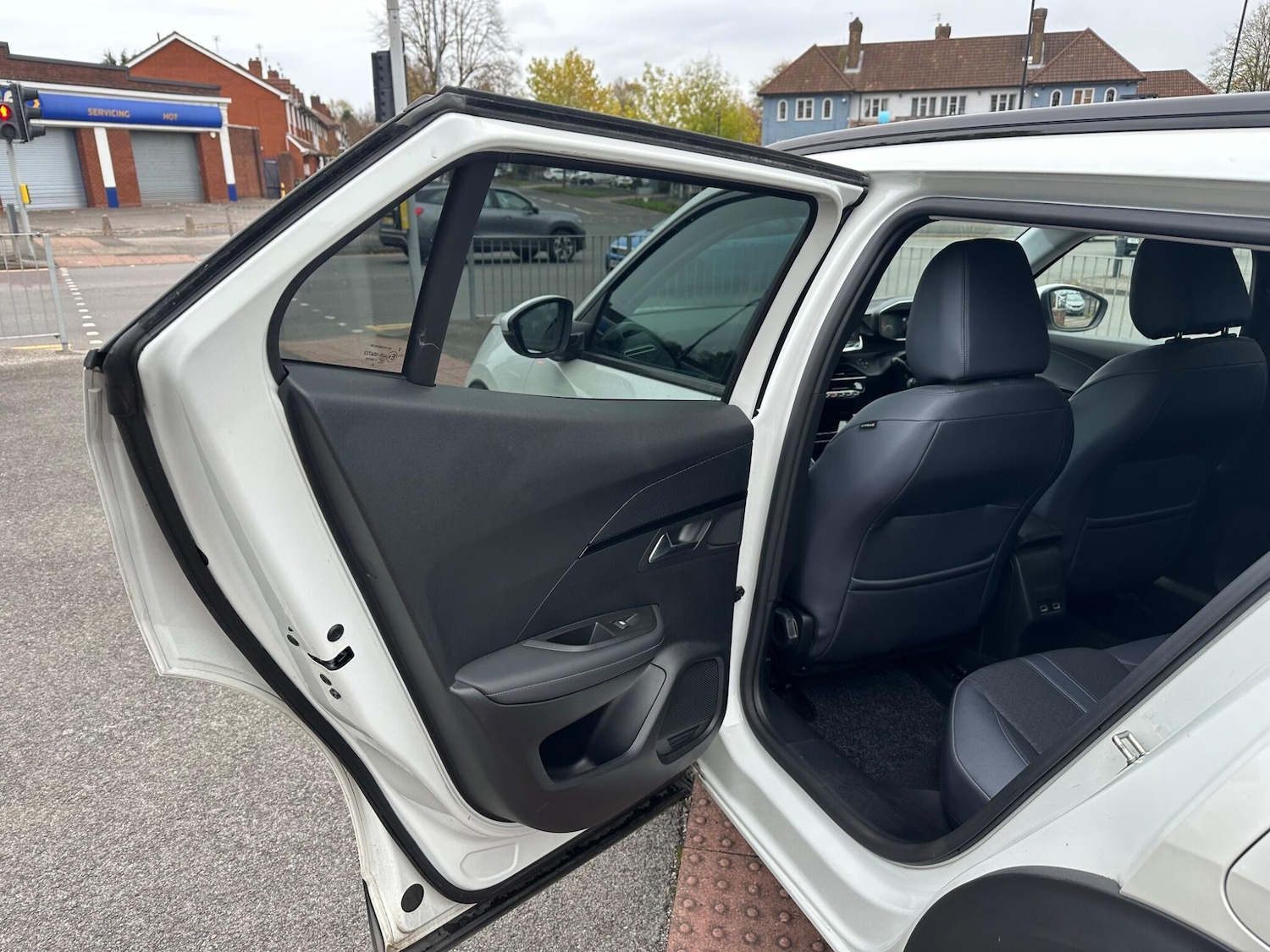 Used Peugeot 2008 2020 for sale - 76380819: Photo 25
