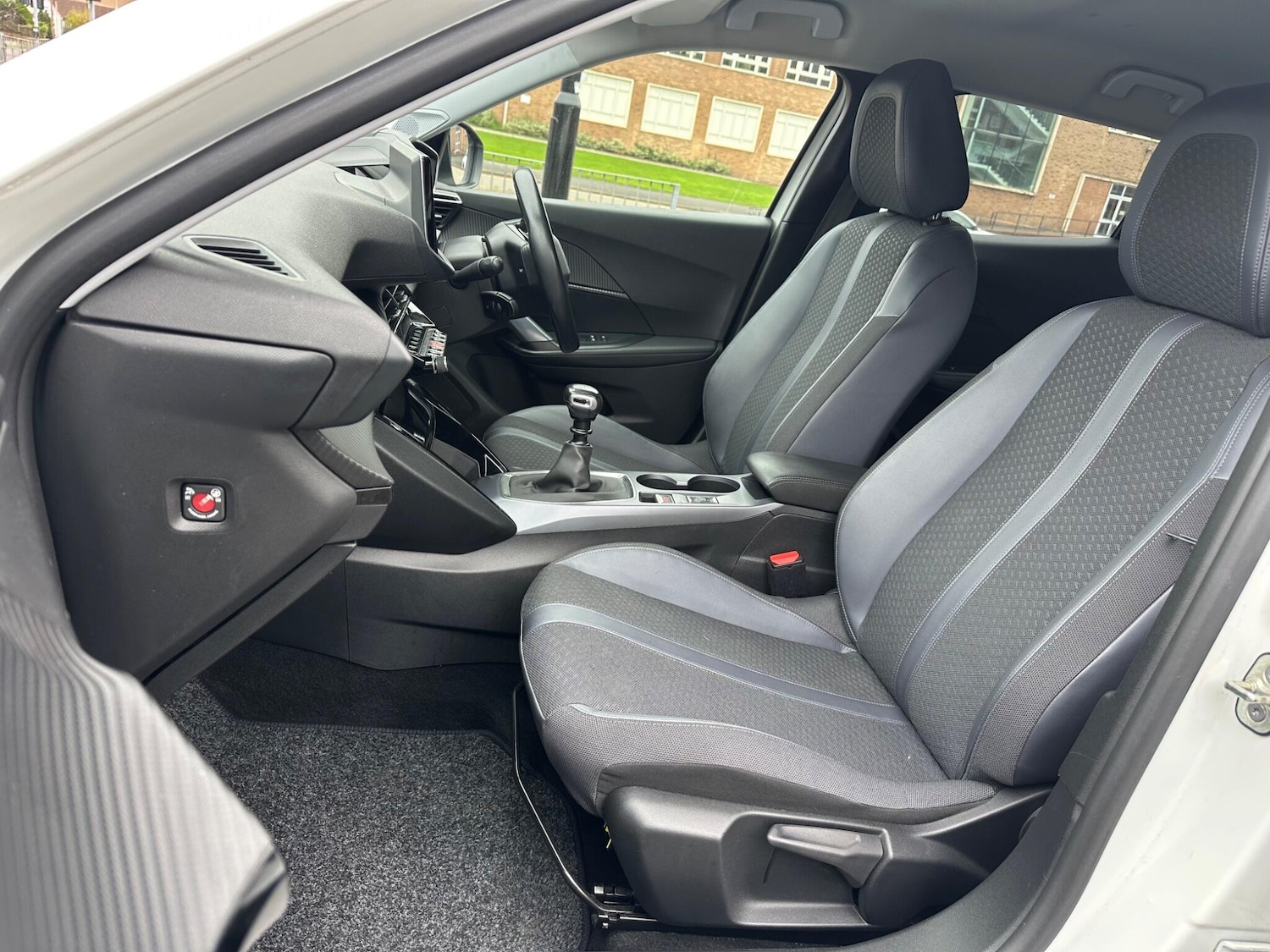 Used Peugeot 2008 2020 for sale - 76380819: Photo 28