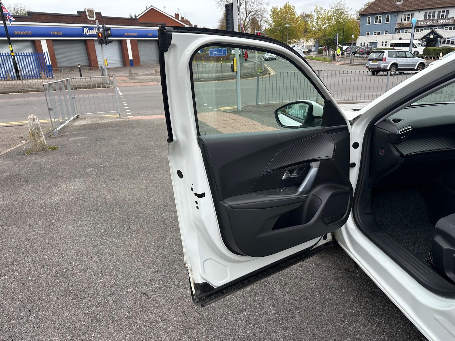 Used Peugeot 2008 2020 for sale - 76380819: Photo 29