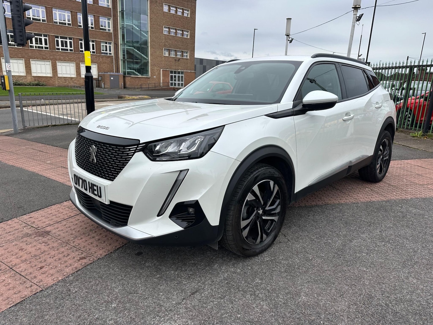 Used Peugeot 2008 2020 for sale - 76380819: Photo 9