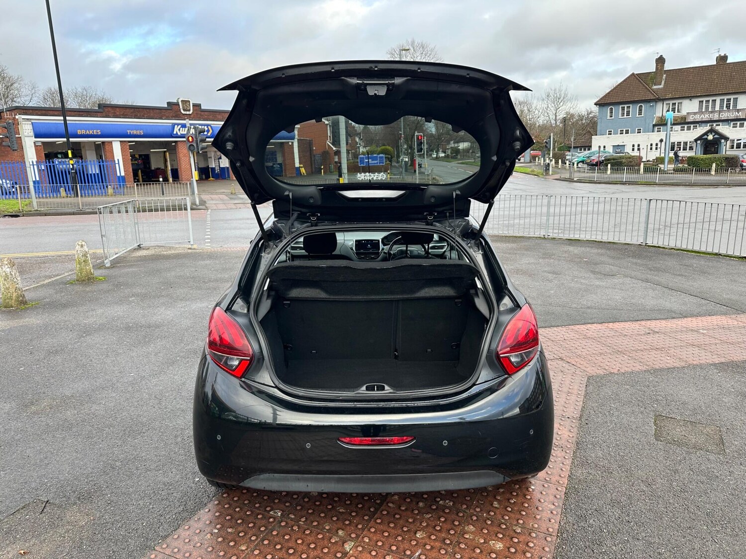 Used Peugeot 208 for sale - 77524757: Photo 24