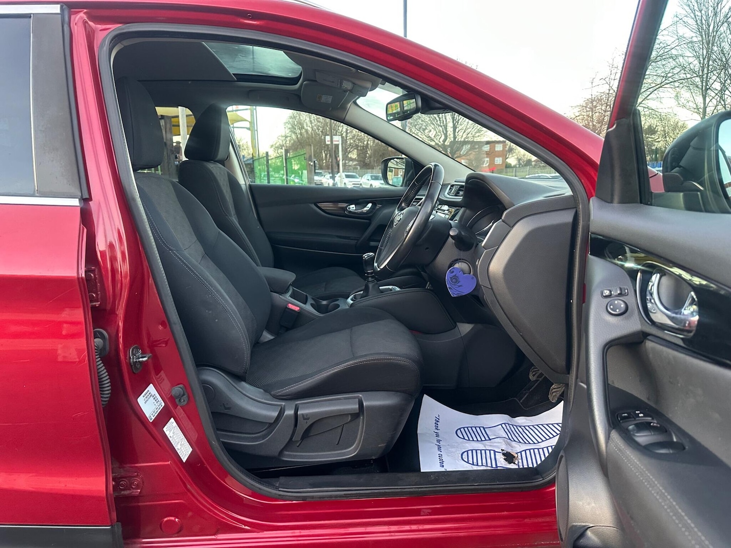 Used Nissan Qashqai 2015 for sale - 76926723: Photo 23