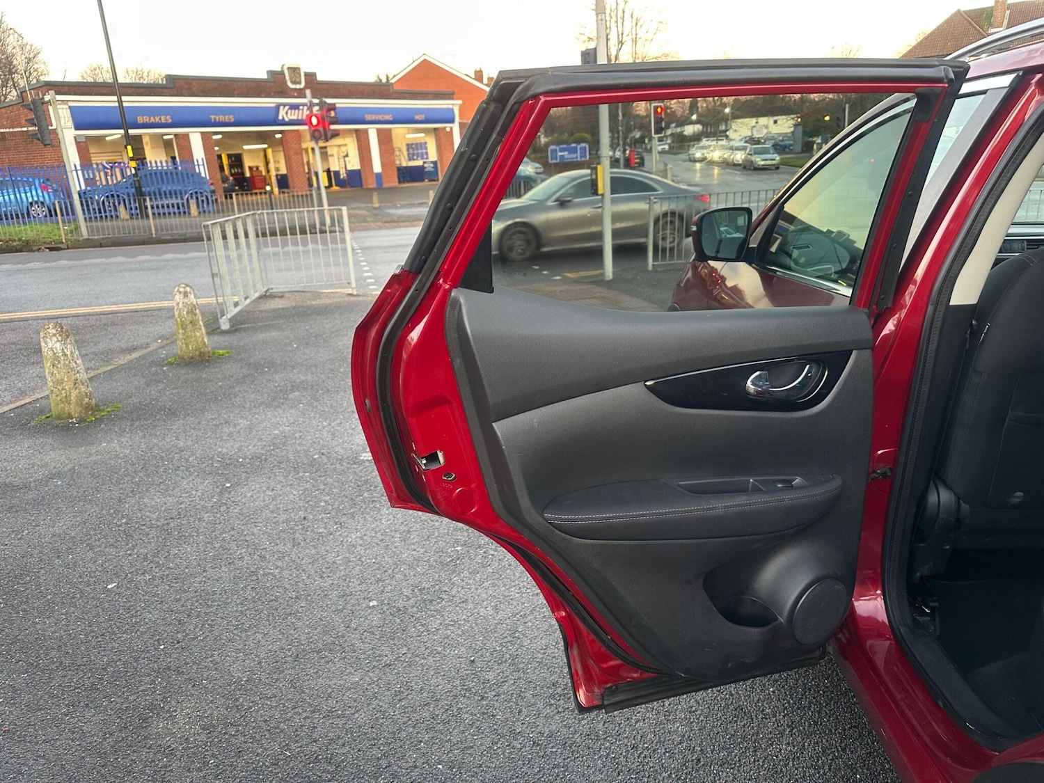 Used Nissan Qashqai 2015 for sale - 76926723: Photo 29