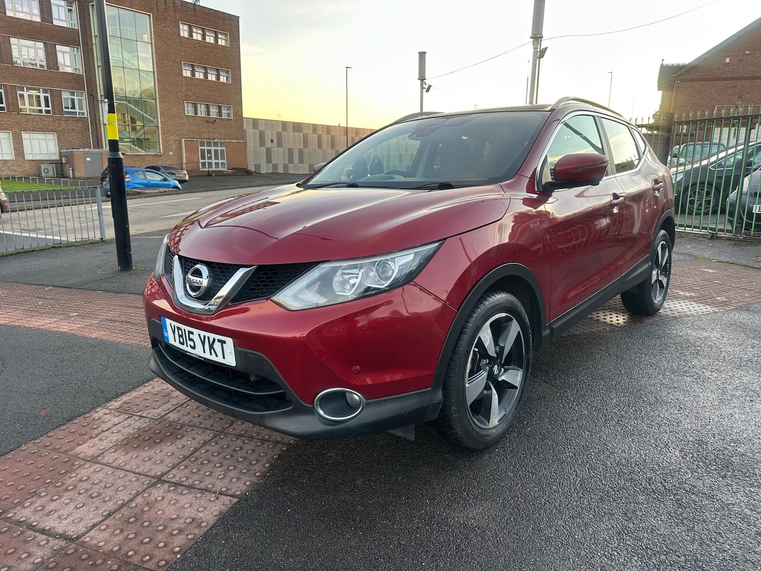 Used Nissan Qashqai 2015 for sale - 76926723: Photo 3