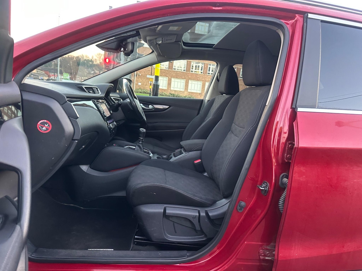 Used Nissan Qashqai 2015 for sale - 76926723: Photo 35