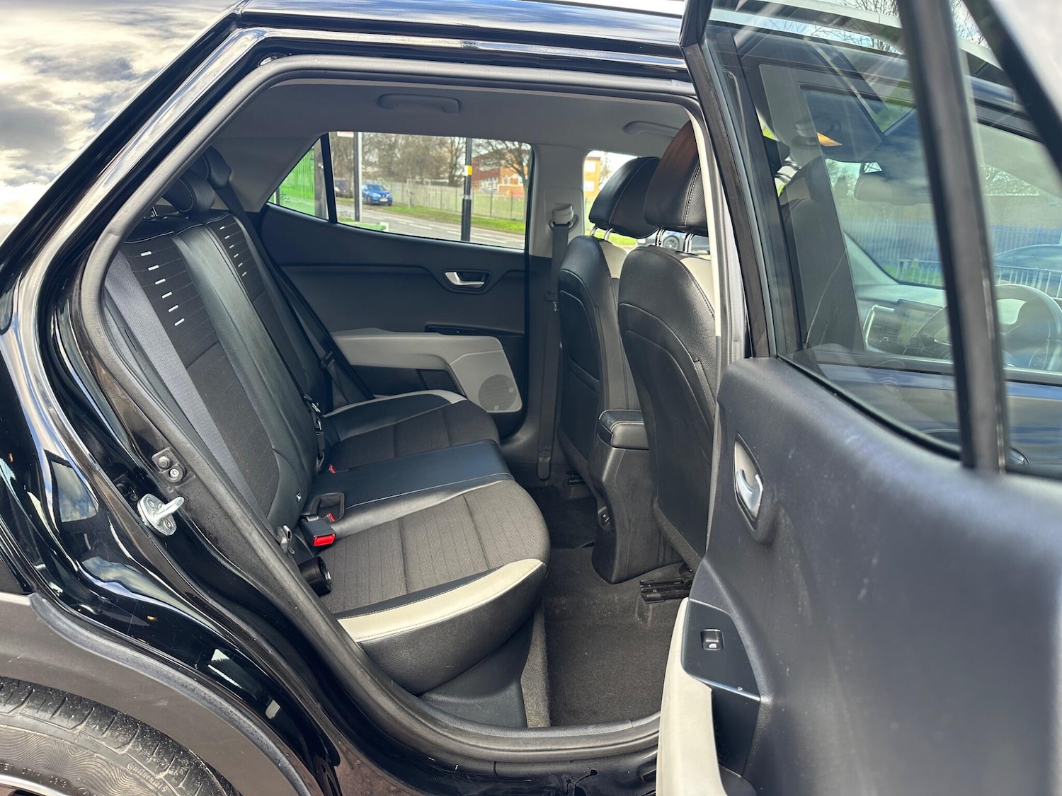 Used Kia Stonic 2018 for sale - 77637565: Photo 21