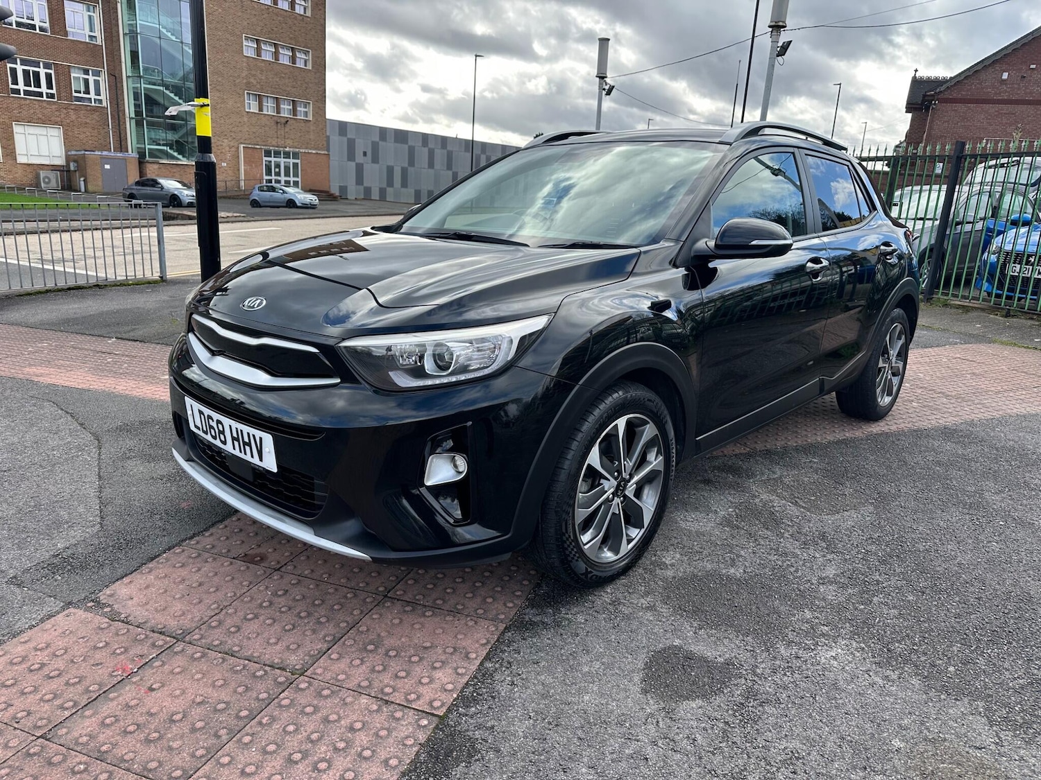 Used Kia Stonic 2018 for sale - 77637565: Photo 3