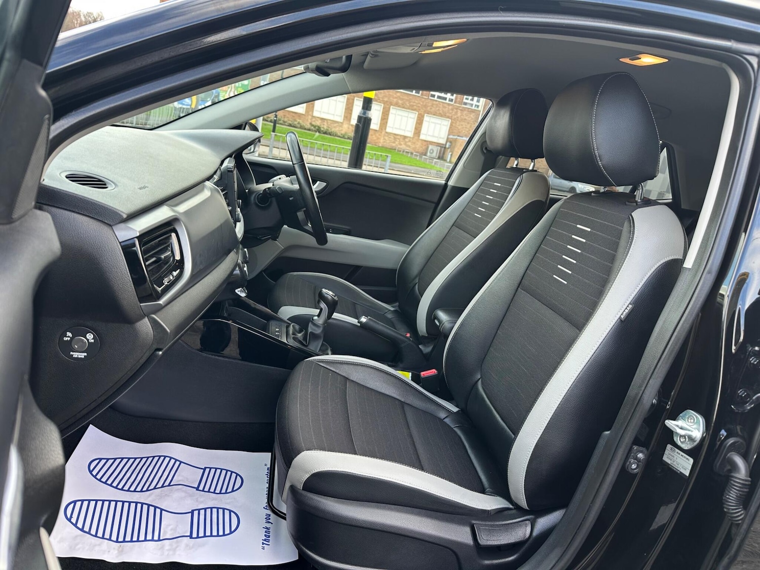 Used Kia Stonic 2018 for sale - 77637565: Photo 35