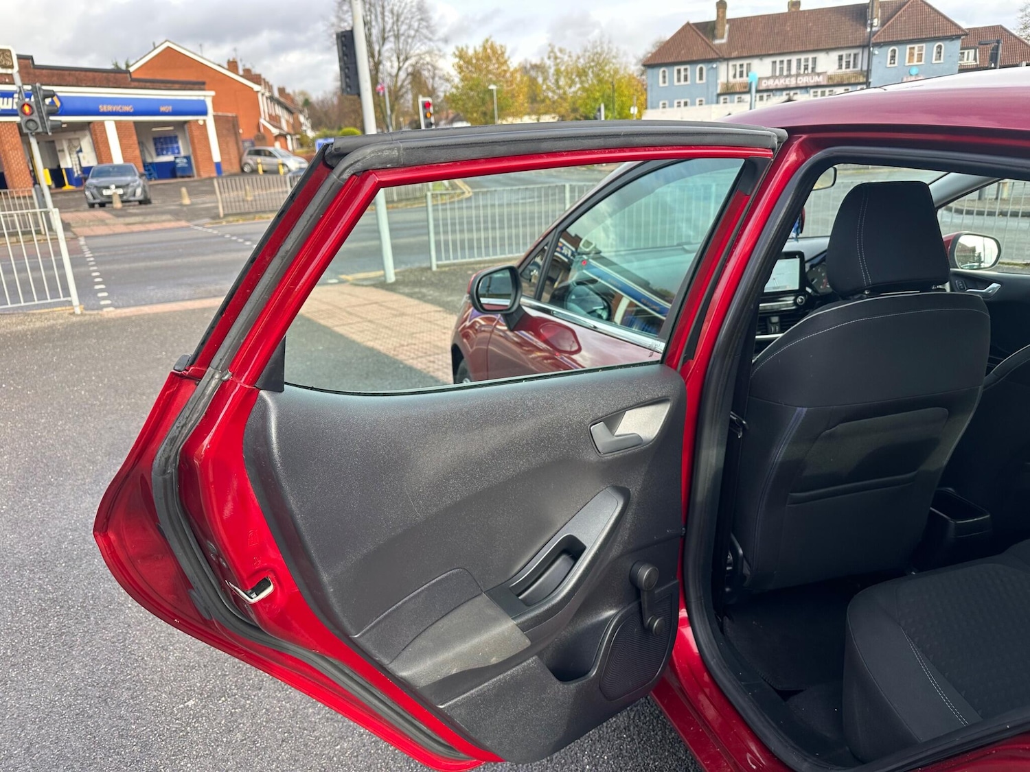 Used Ford Fiesta 2018 for sale - 76360101: Photo 26