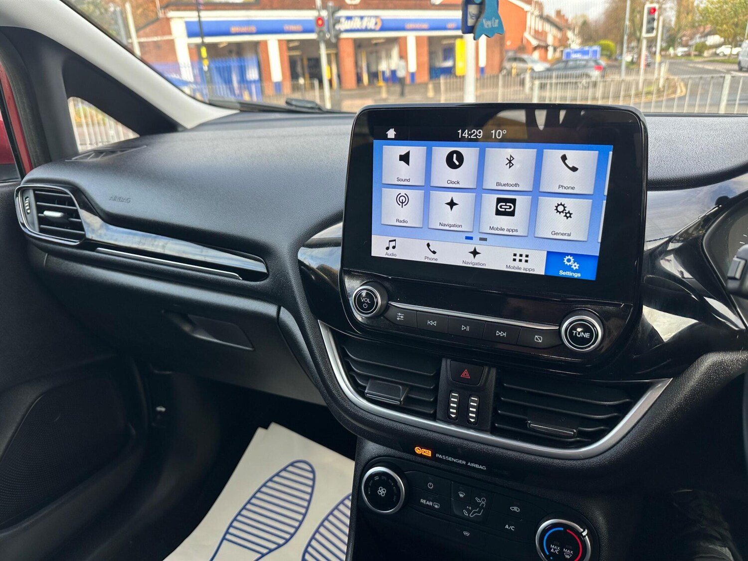 Used Ford Fiesta 2018 for sale - 76360101: Photo 32