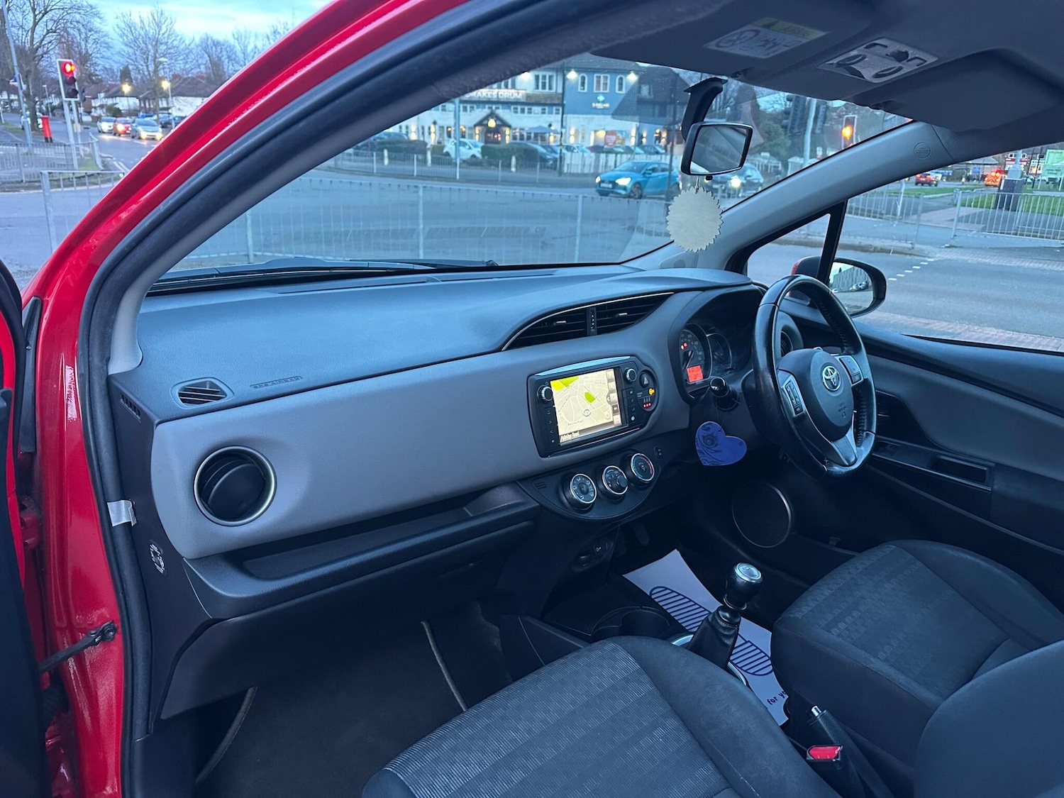 Used Toyota Yaris 2017 for sale - 77883602: Photo 16