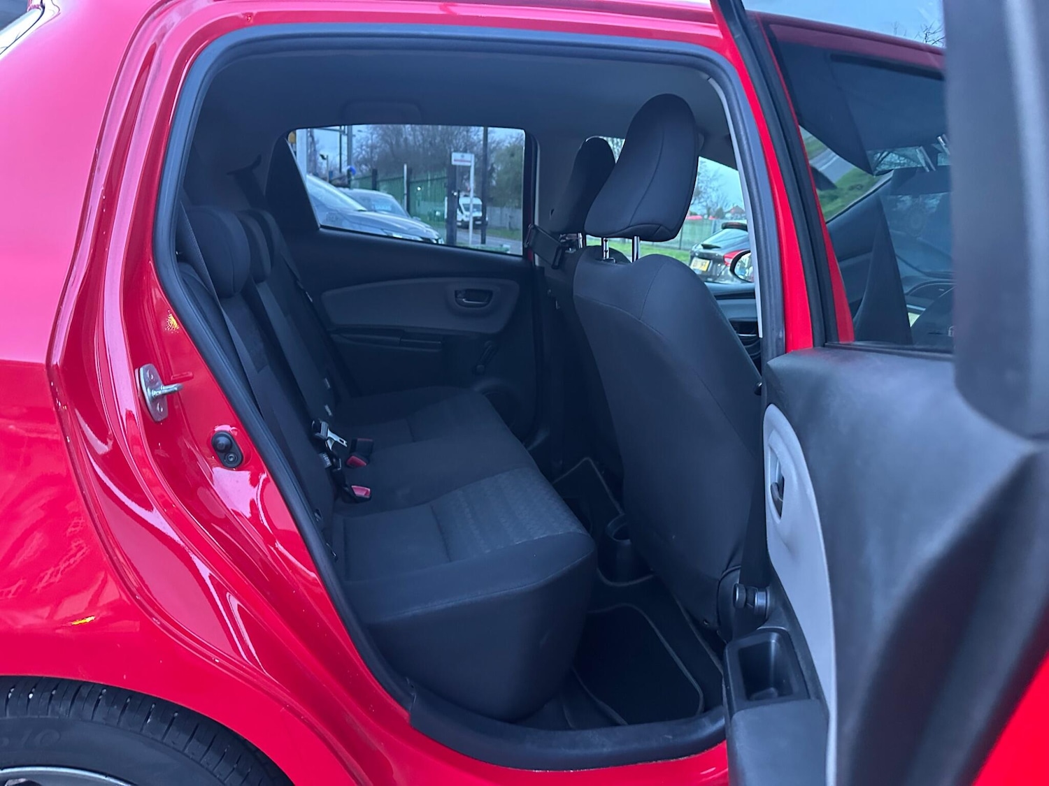 Used Toyota Yaris 2017 for sale - 77883602: Photo 21