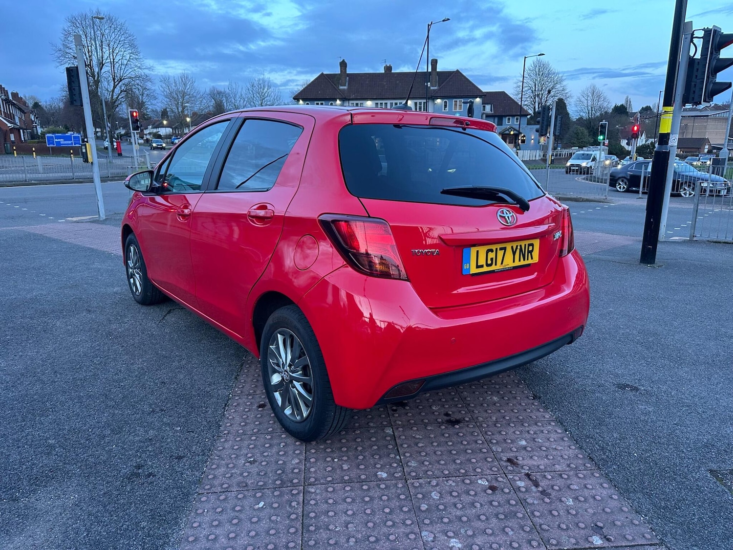 Used Toyota Yaris 2017 for sale - 77883602: Photo 4