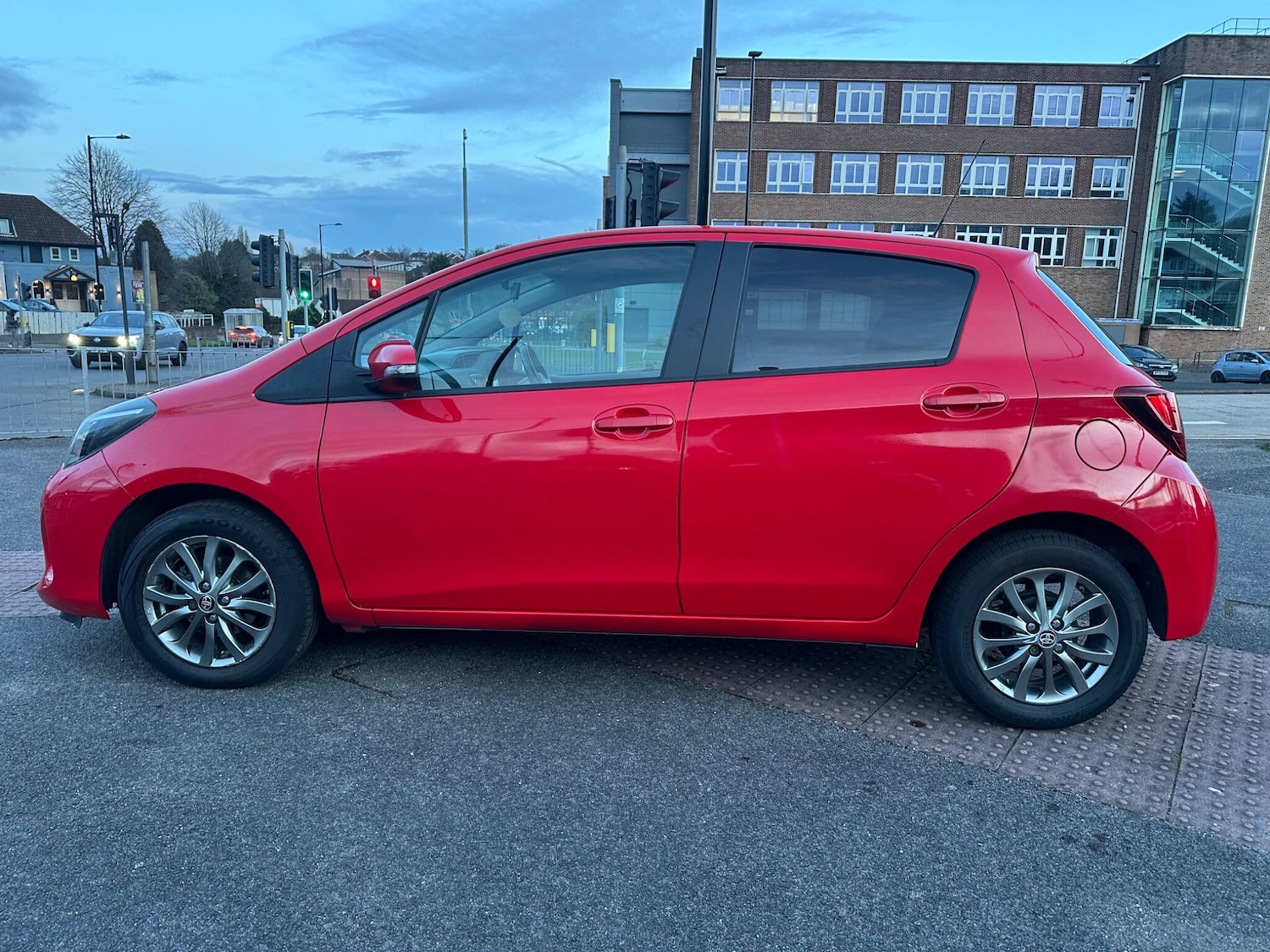 Used Toyota Yaris 2017 for sale - 77883602: Photo 9