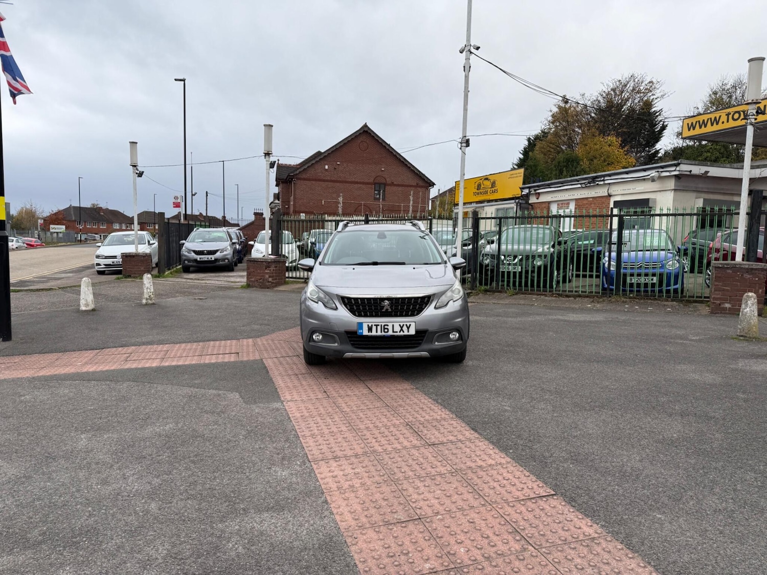 Used Peugeot 2008 2016 for sale - 76472737: Photo 12