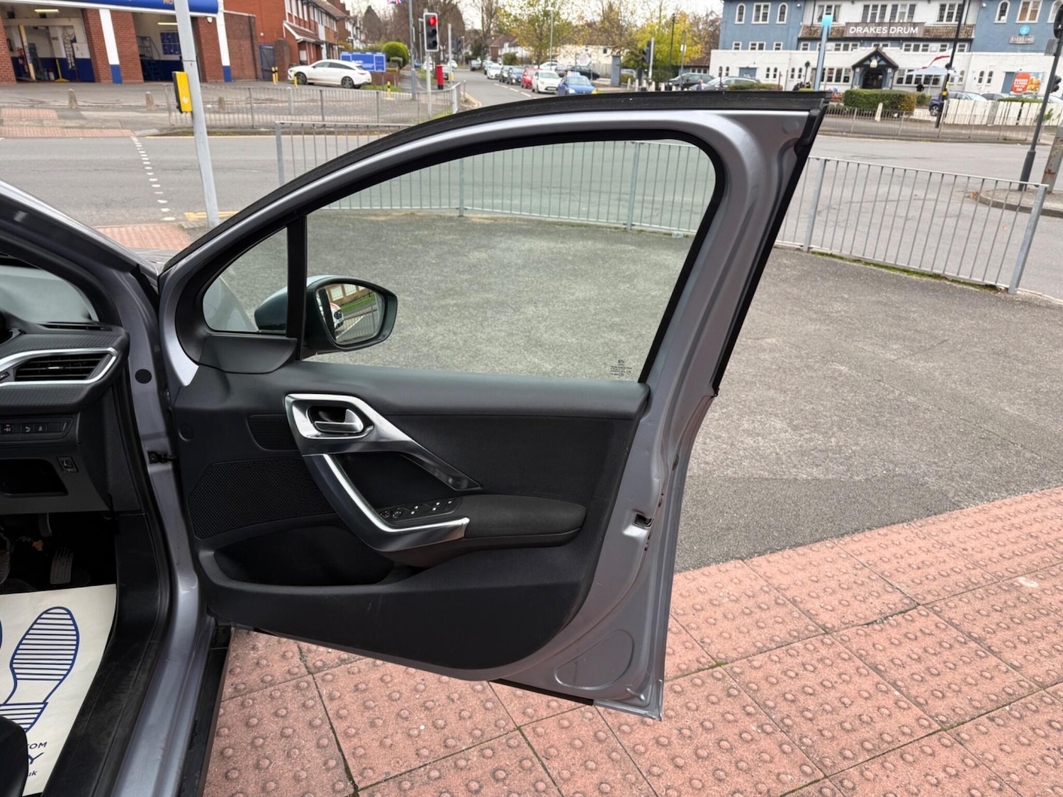 Used Peugeot 2008 2016 for sale - 76472737: Photo 20