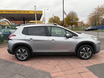 Used Peugeot 2008 2016 for sale - 76472737: Photo