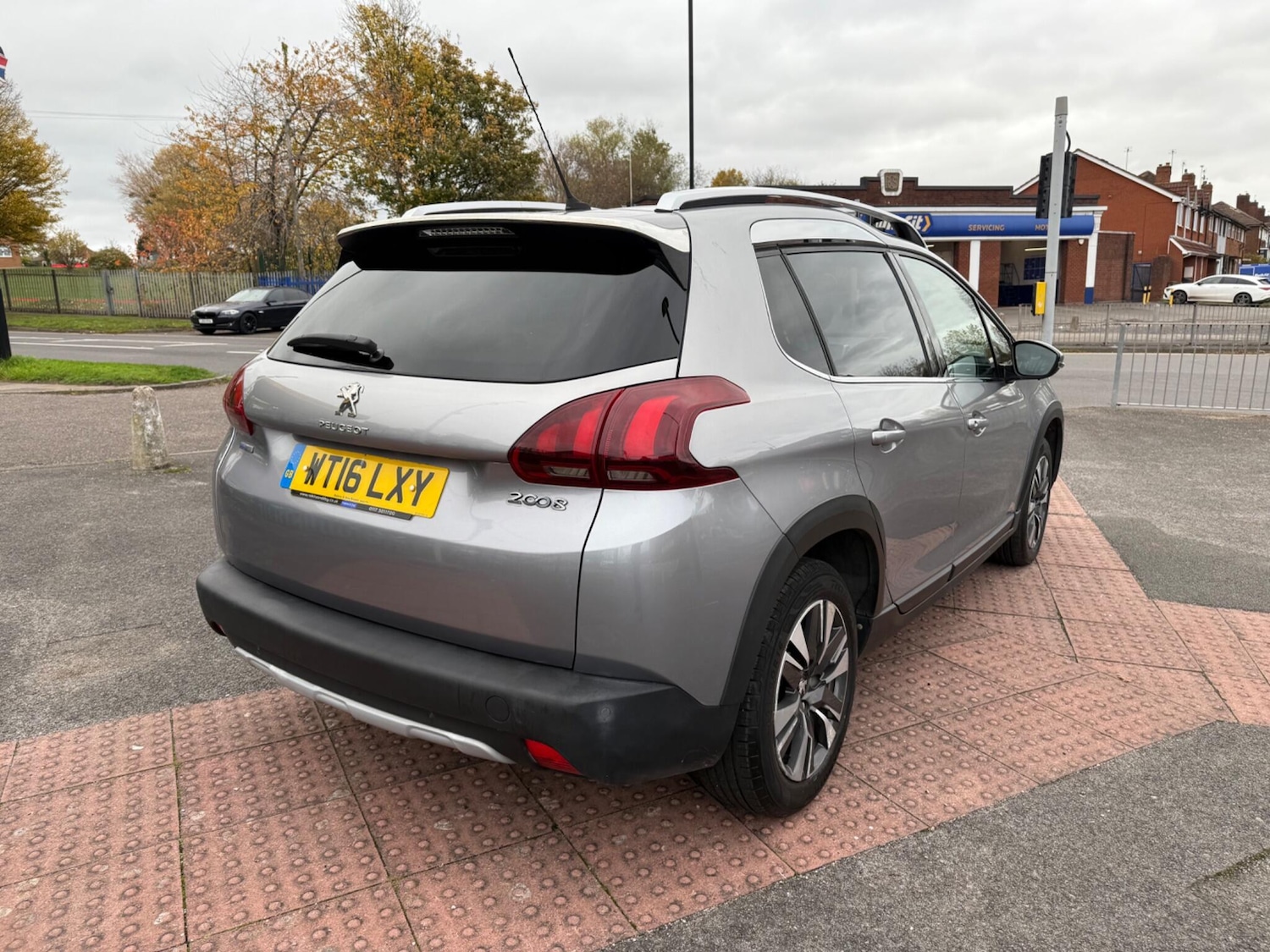 Used Peugeot 2008 2016 for sale - 76472737: Photo 5
