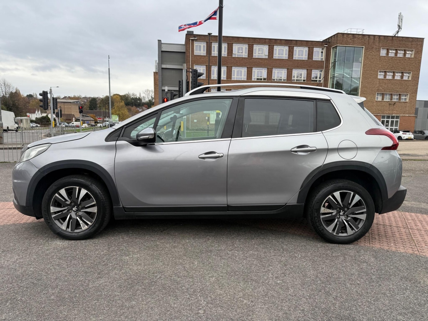 Used Peugeot 2008 2016 for sale - 76472737: Photo 8