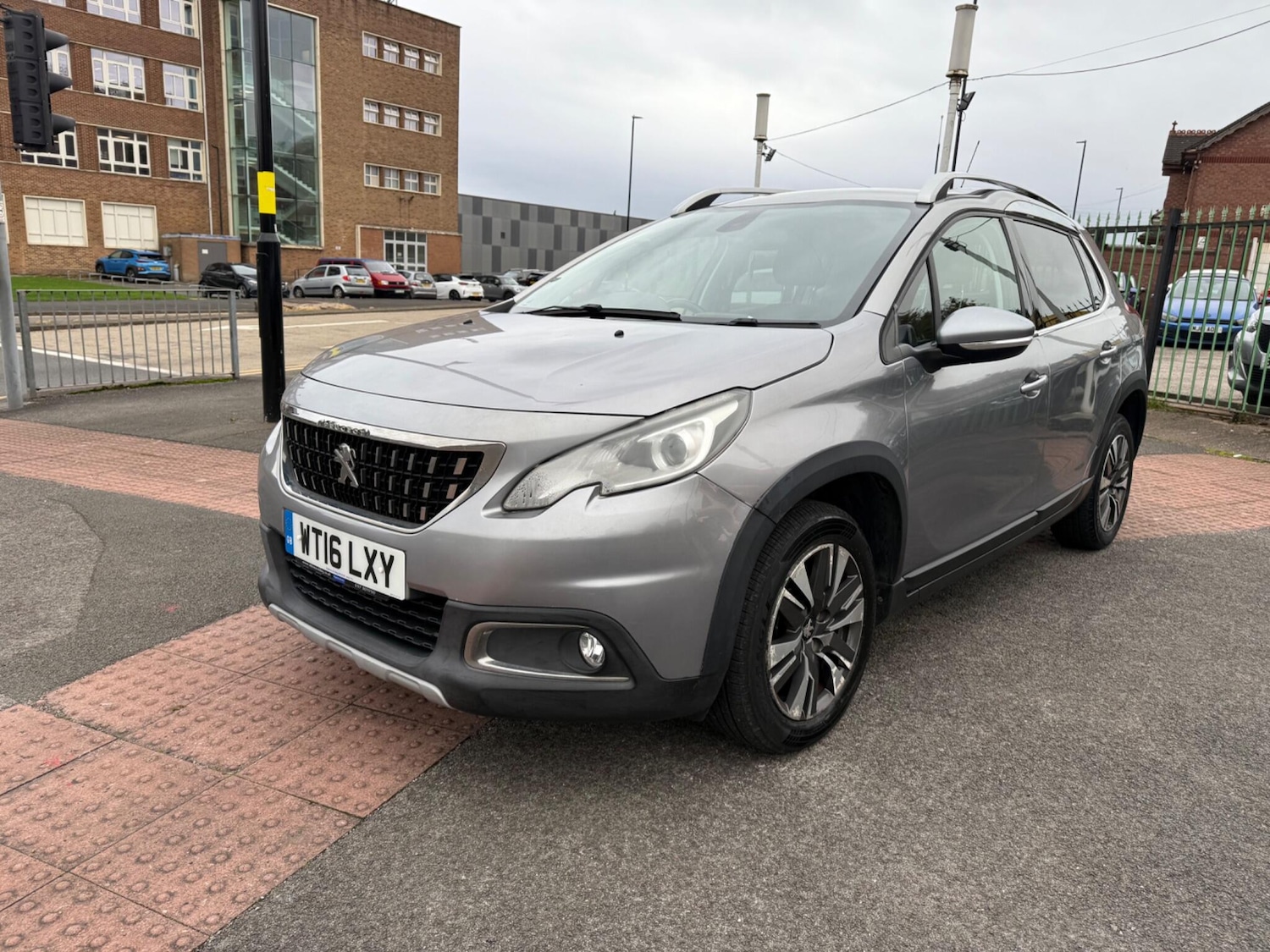 Used Peugeot 2008 2016 for sale - 76472737: Photo 9