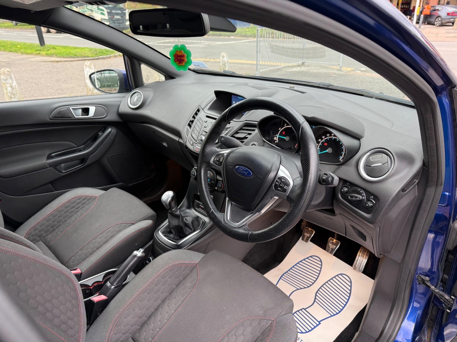 Used Ford Fiesta 2017 for sale - 76388370: Photo 4