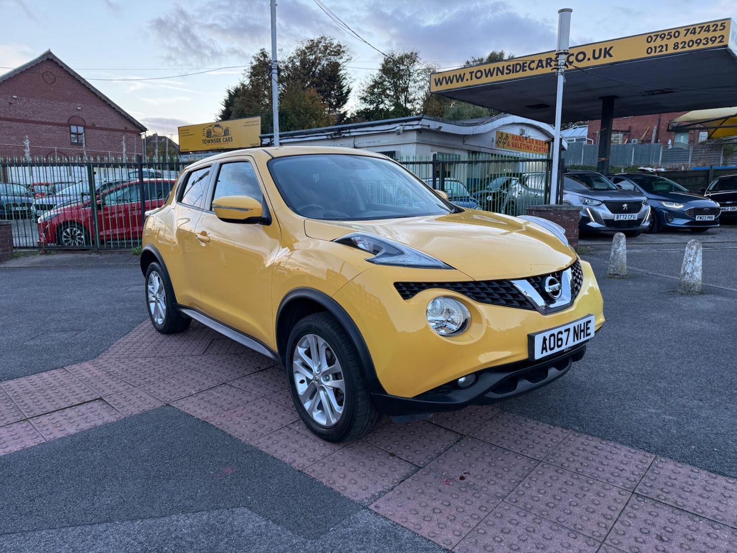 Used Nissan Juke 2017 for sale - 76388375: Photo 2