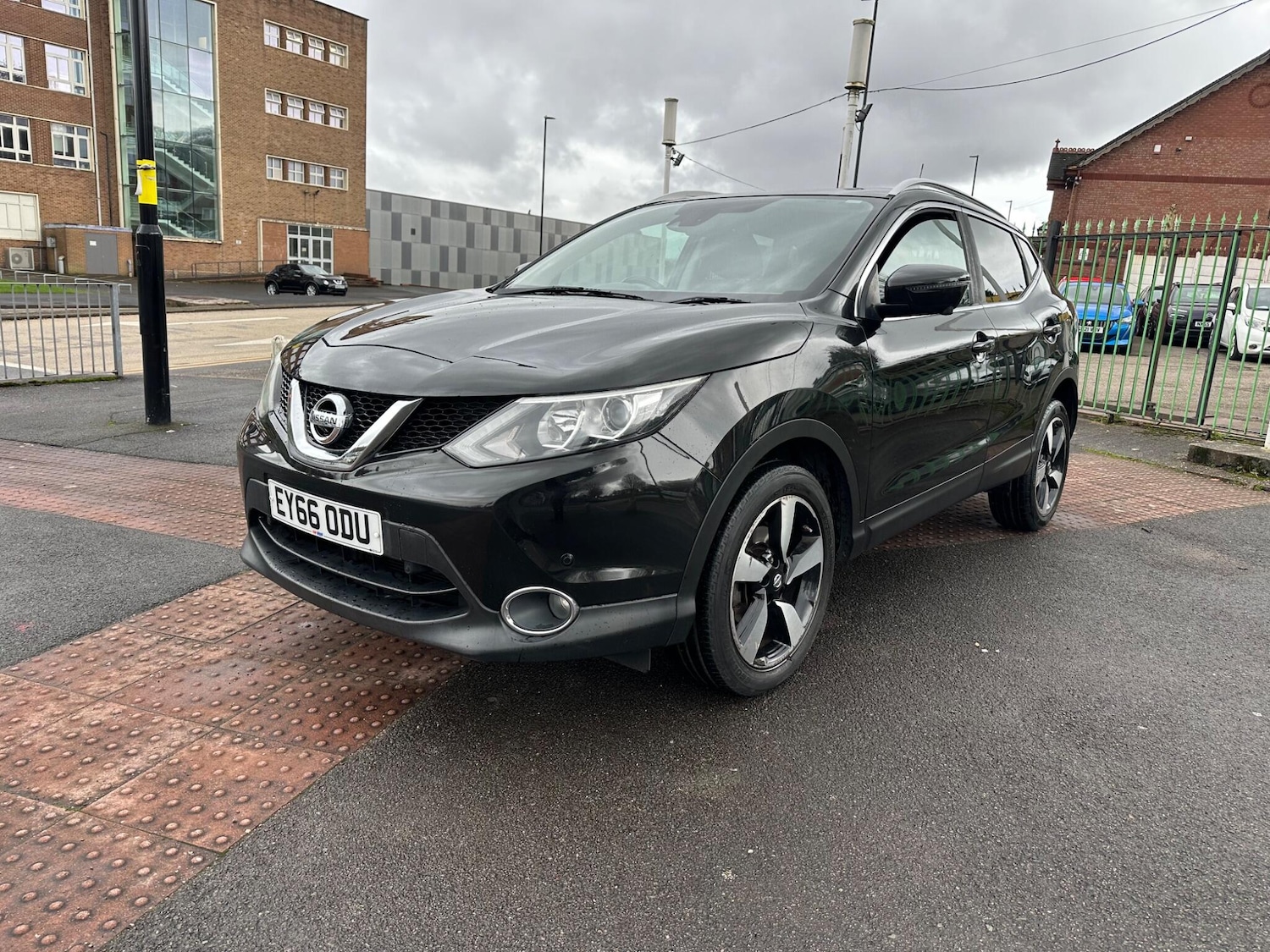 Used Nissan Qashqai for sale - 77484340: Photo 3