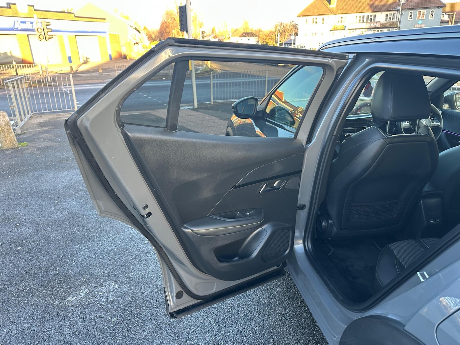 Used Peugeot 2008 2024 for sale - 77103652: Photo 28