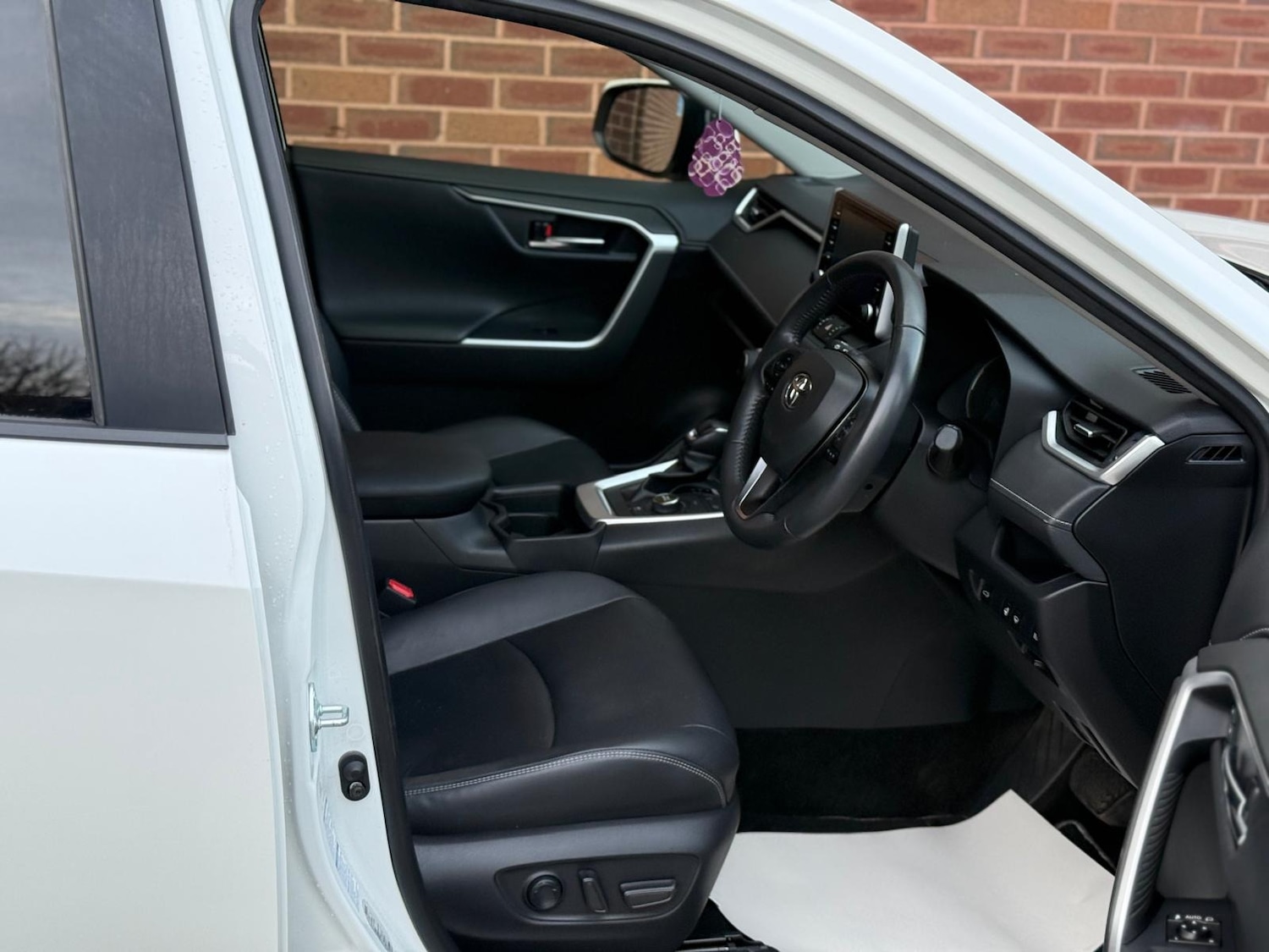 Used Toyota RAV4 2020 for sale - 76568212: Photo 8