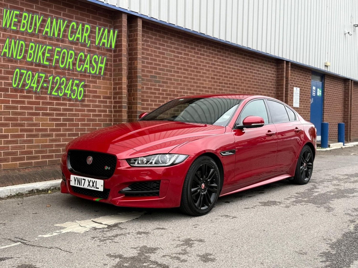 Used Jaguar XE 2017 for sale - 76422098: Photo 1