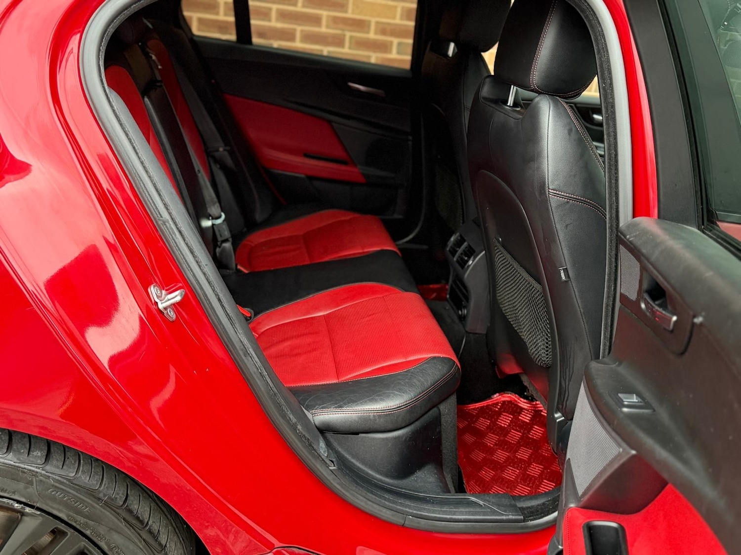 Used Jaguar XE 2017 for sale - 76422098: Photo 10