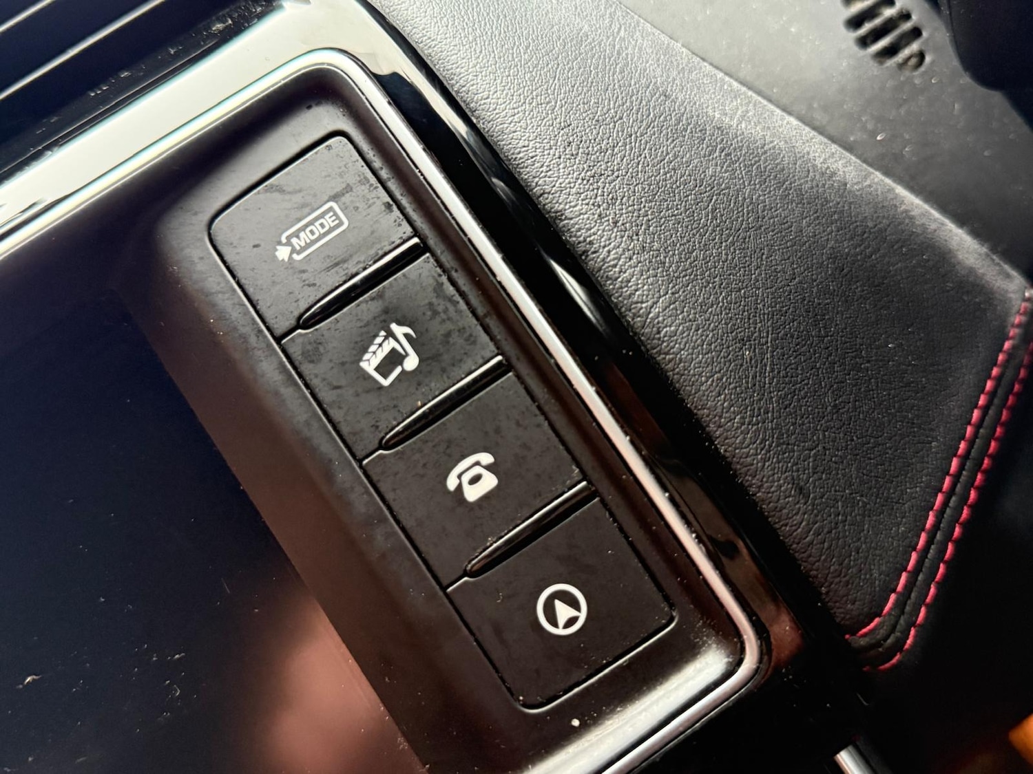 Used Jaguar XE 2017 for sale - 76422098: Photo 16