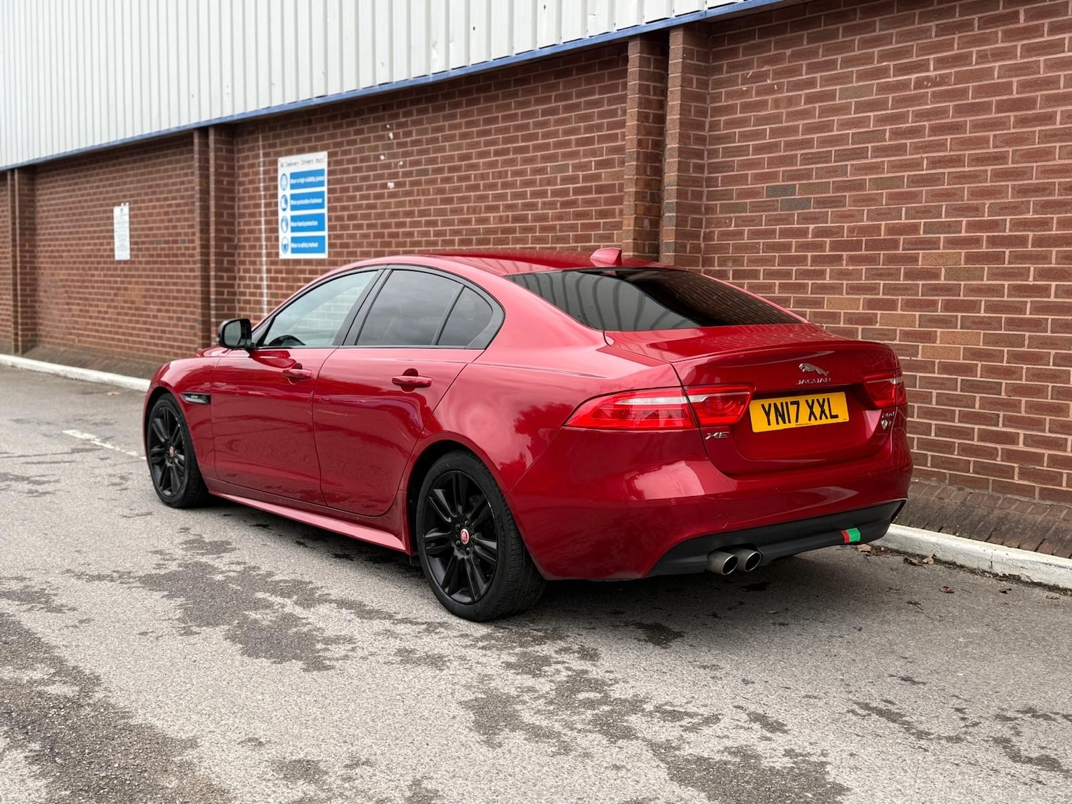 Used Jaguar XE 2017 for sale - 76422098: Photo 5