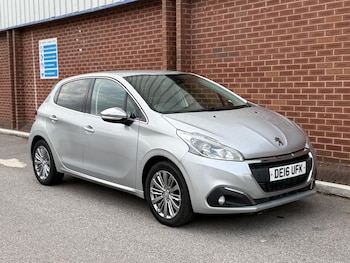 Used Peugeot 208 2016 for sale - 76517576: Photo