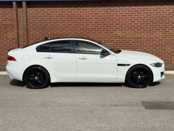 Used Jaguar XE 2017 for sale - 75179976: Photo