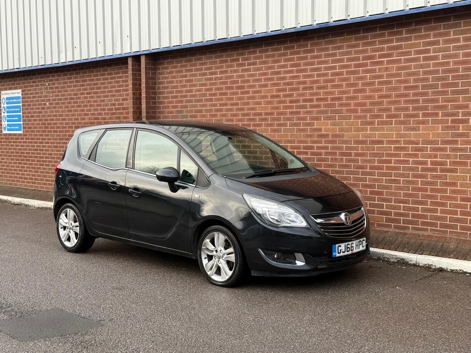 Used Vauxhall Meriva 2016 for sale - 76750204: Photo 2