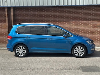 Used Volkswagen Touran 2018 for sale - 75714038: Photo