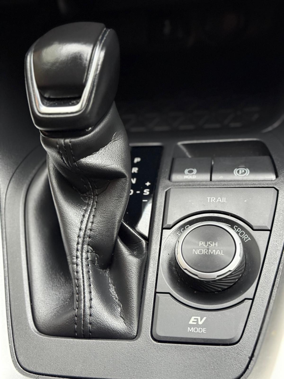 Used Toyota RAV4 2021 for sale - 76762063: Photo 16