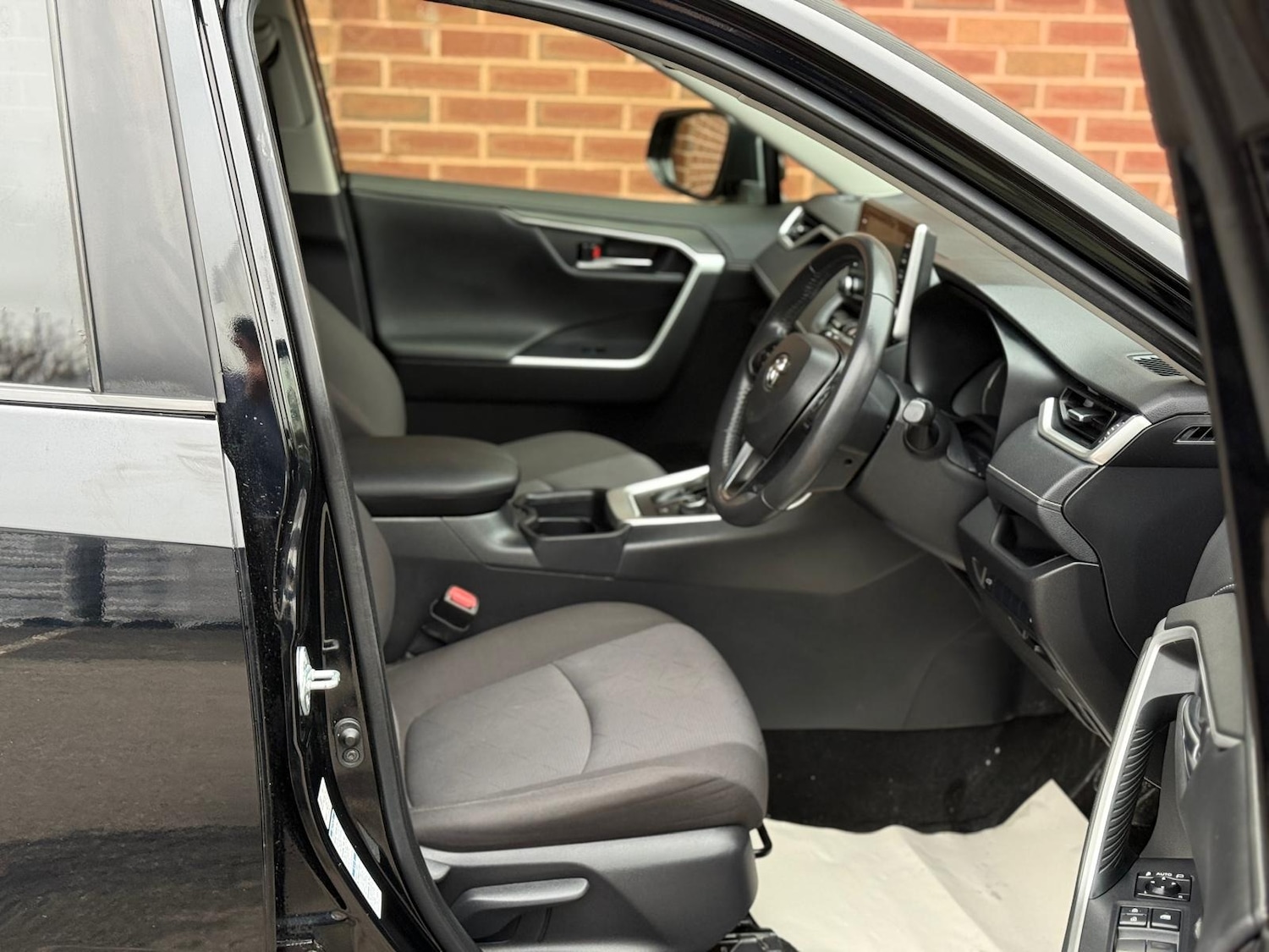 Used Toyota RAV4 2021 for sale - 76762063: Photo 8