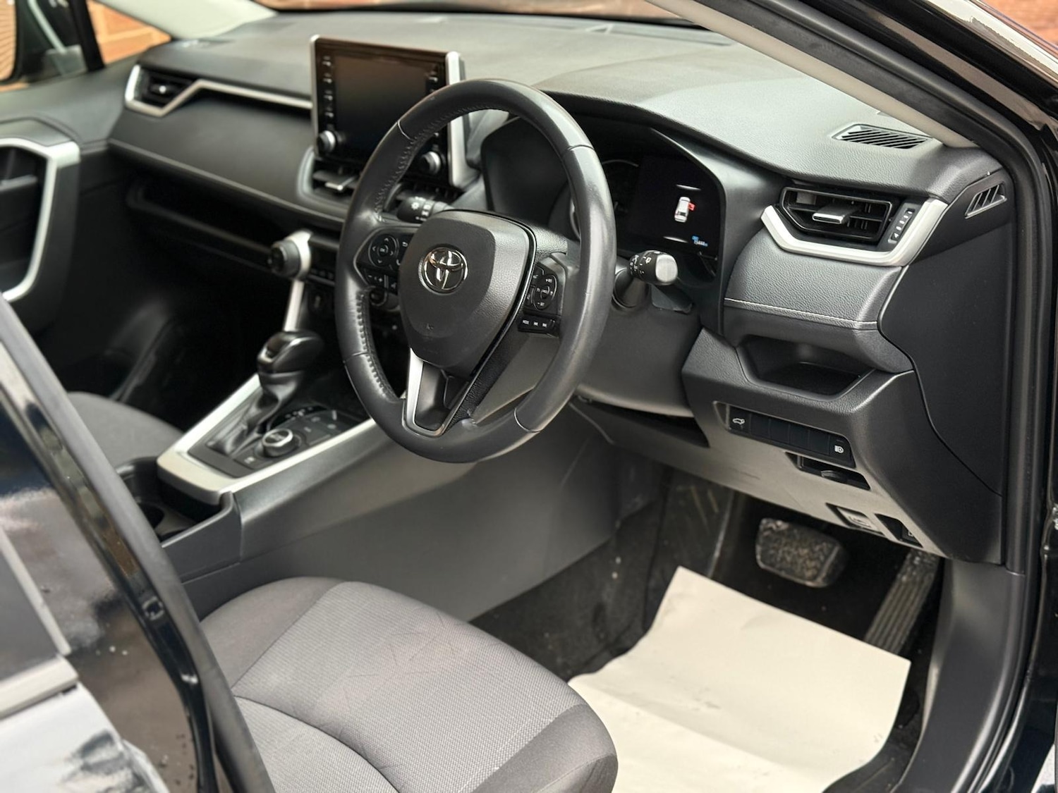 Used Toyota RAV4 2021 for sale - 76762063: Photo 9