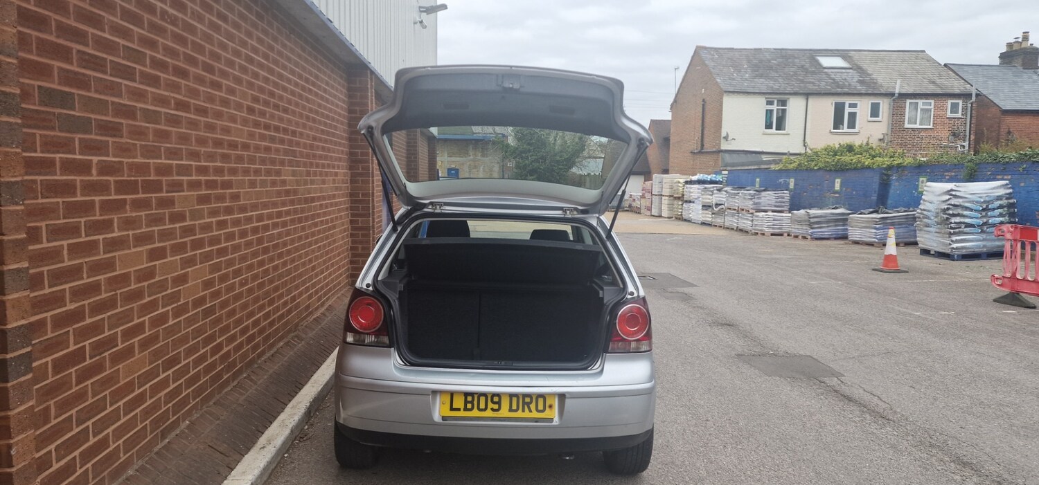 Used Volkswagen Polo 2009 for sale - 78095510: Photo 10